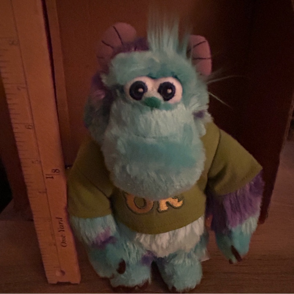 Disney Store Sully Monsters University 8” Plush Wearing OK Fraternity Shirt - Picture 9 of 11